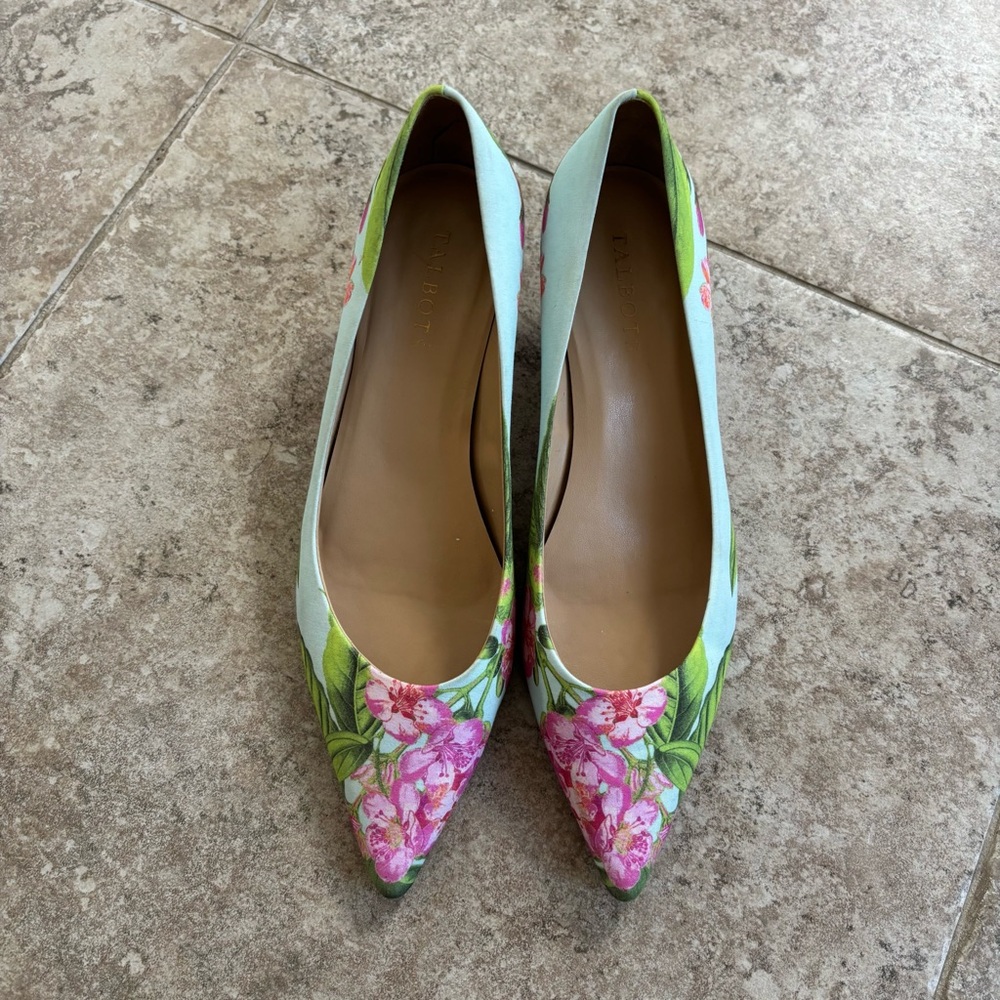 Talbots floral kitten heel genuine leather
